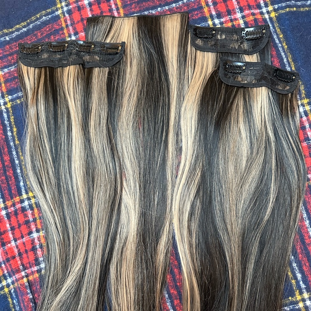 Straight Clip In Hair Extension Black Mix Blonde 20”